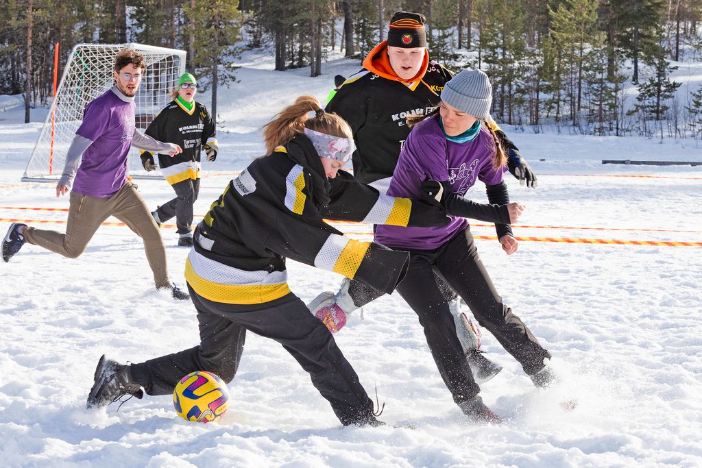 Esson Baari ja Maukas Lohi taistelivat pisteistä turnauksen alkulohkossa.