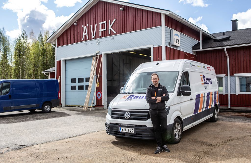 K-Rauta Levin kauppias Arttu Korpela uskoo, että Ylläksellä olisi tarvetta ympärivuotisellekin rautakaupalle. Korpelan varastomyymälä palvelee lokakuun loppuun saakka.